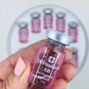 نحوه استفاده از کوکتل ضد لک و روشن کننده درماهیل Dermaheal SB می توانید به سادگی سرم را روی پوست تمیز ماساژ دهید و اجازه دهید خیس بخورد. همچنین می توانید با دستگاه میکرونیدلینگ یا دستگاه غلتکی استفاده کنید و سپس سرم را روی پوست خود ماساژ دهید. درمان با Dermaheal SB باید یک بار در هفته در یک دوره 4 هفته ای انجام شود.